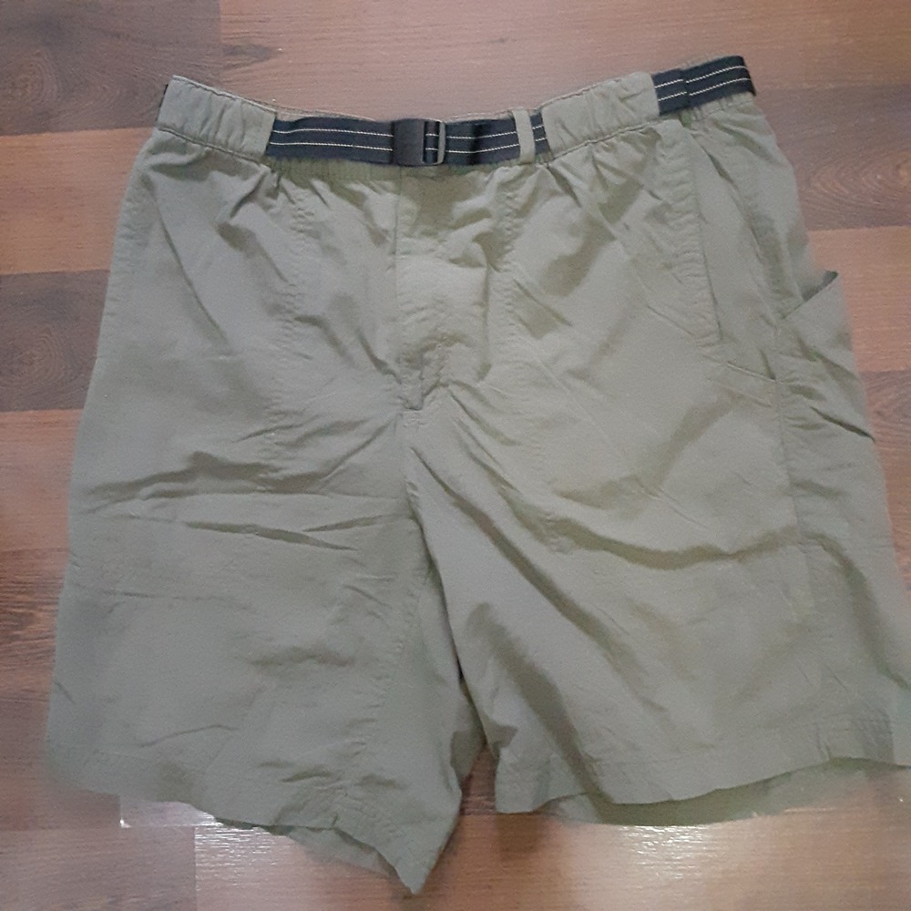 LL Bean Mens Hiking Shorts Olive Green Integrated Belt Lightweight Size Medium